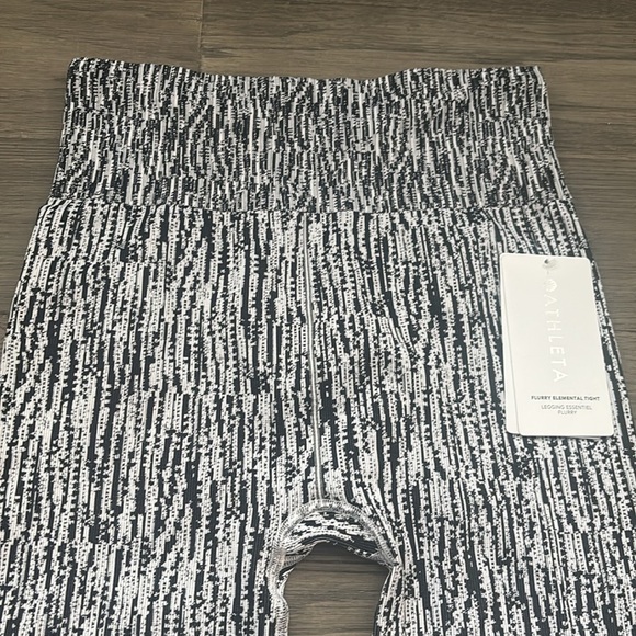 Athleta |  Black & White Flurry Elemental Base Layer Tights Pants Size Medium - Picture 5 of 13